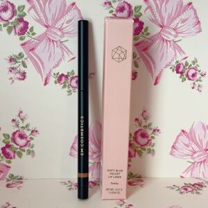 EM COSMETICS TEDDY LIP LINER